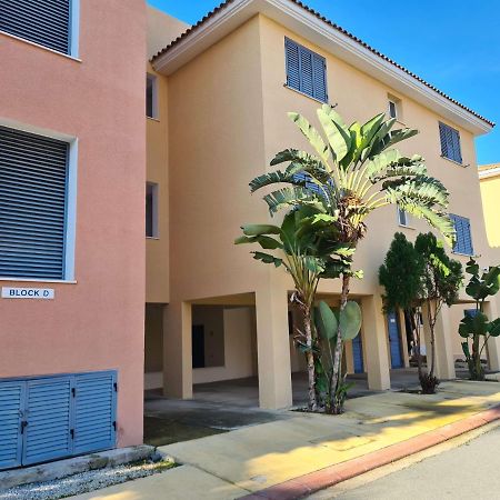 Sunny Limnaria Gardens 2 Bedroom Apartment Paphos Exteriér fotografie
