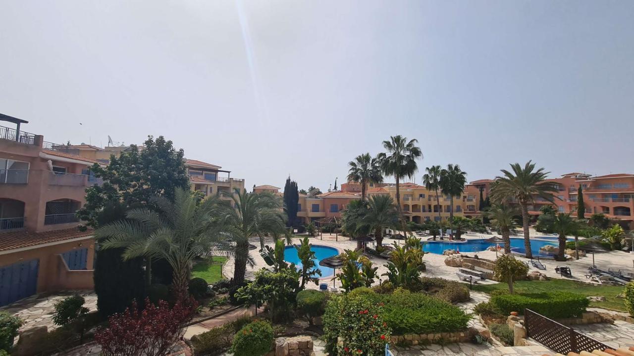 Sunny Limnaria Gardens 2 Bedroom Apartment Paphos Exteriér fotografie